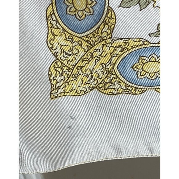 Symphony Scarfs Scarf Italy Large 34" Poly White Floral Womens Accessories - Picture 5 of 8